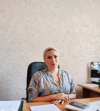 Энгиноева Мадина Хамзатовна Директор ГБОУ “Средняя общеобразовательная школа  №2 г.Малгобек”