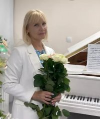 Федорец Елена Леонидовна Преподаватель вокала МБУ ДО «Детская музыкальная школа п.Восточный»